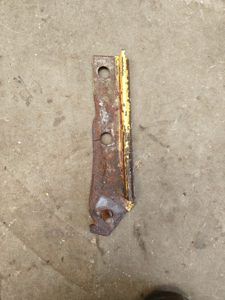 GUIDE DROIT POUR NEW HOLLAND 1905, 2100, 2205, 2305, 2405