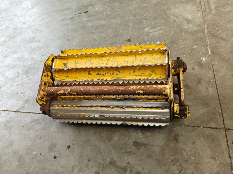 ENSEMBLE DE ROULEAUX D&rsquo;ALIMENTATION POUR NEW HOLLAND 1905, 2205, 2305, 2405 (CP ONLY)